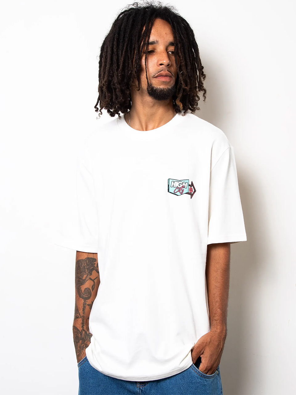 Imagem de: Camiseta High Company Tee Cafeteria White