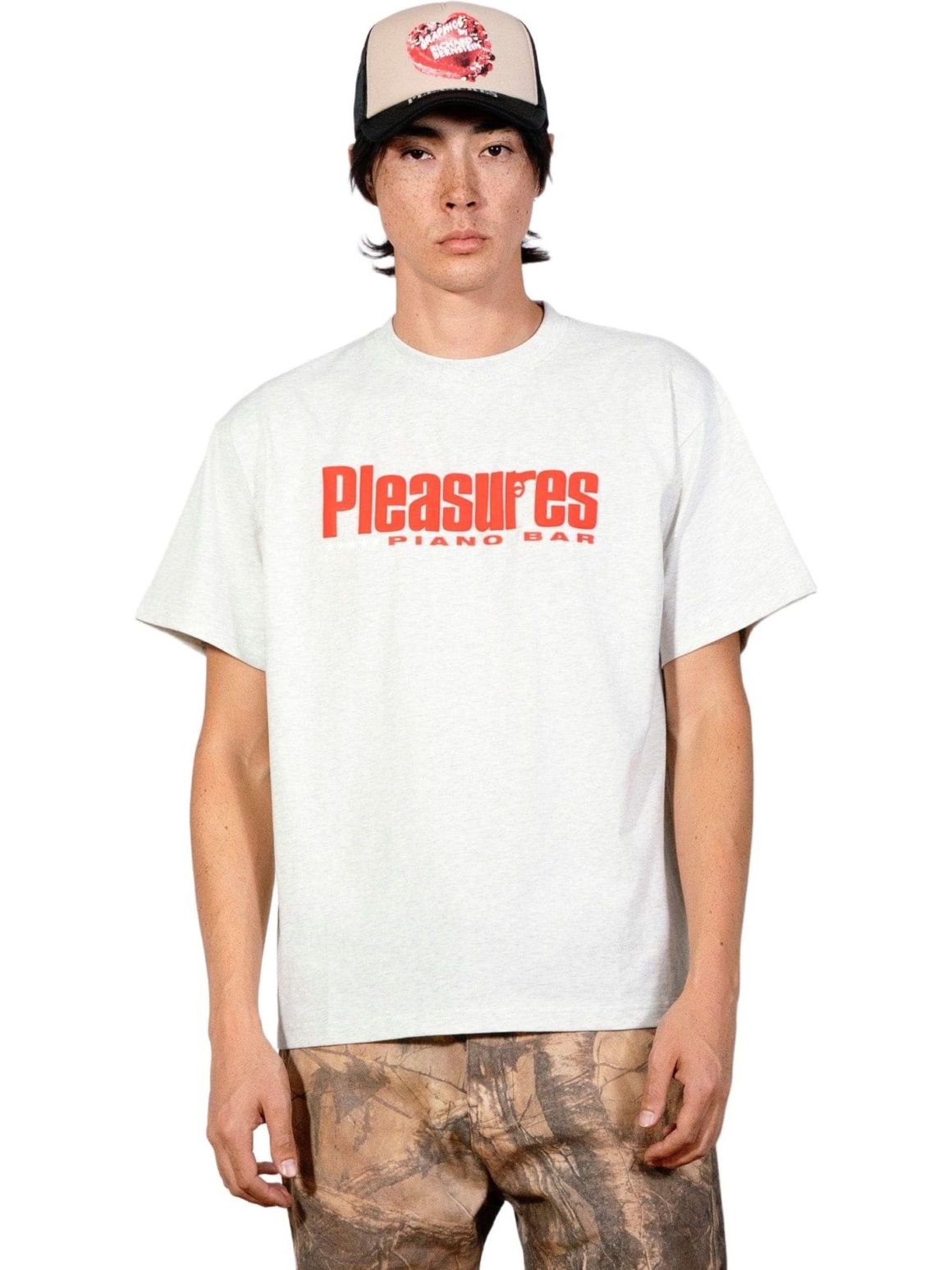 Imagem de: Camiseta PLEASURES Piano Bar Cinza