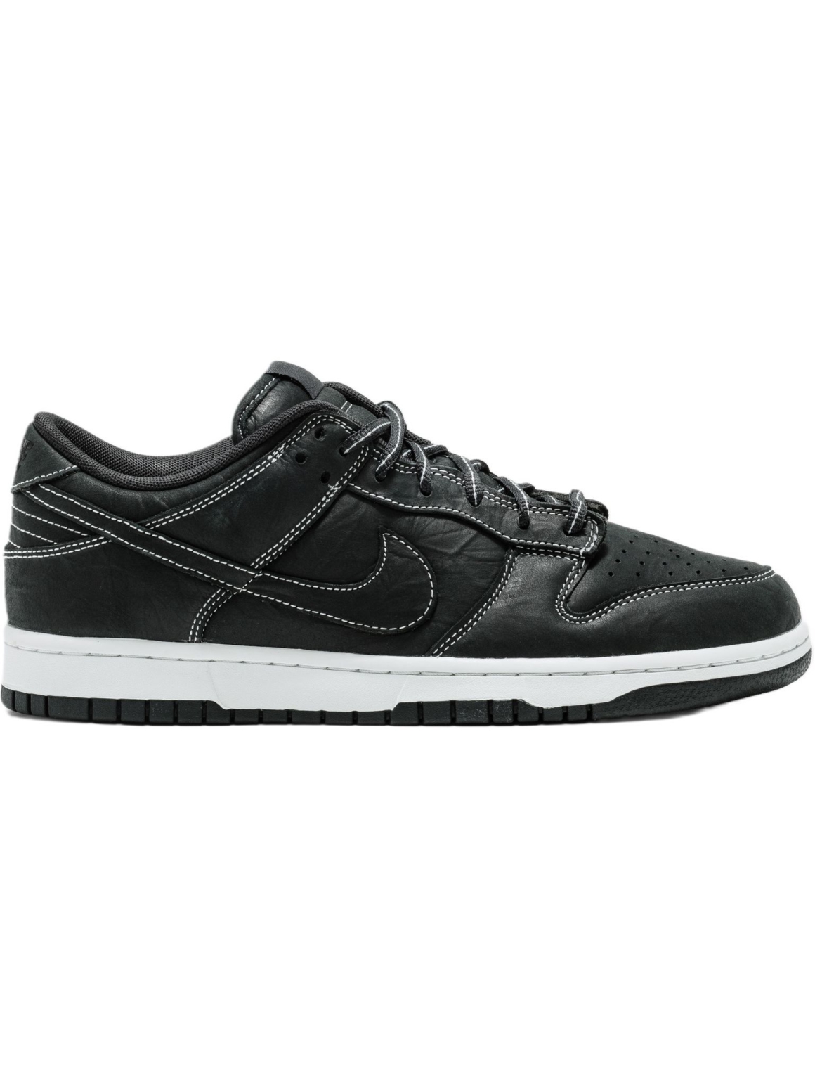Imagem de: Tênis Nike Dunk Low Off-Noir e Summit White