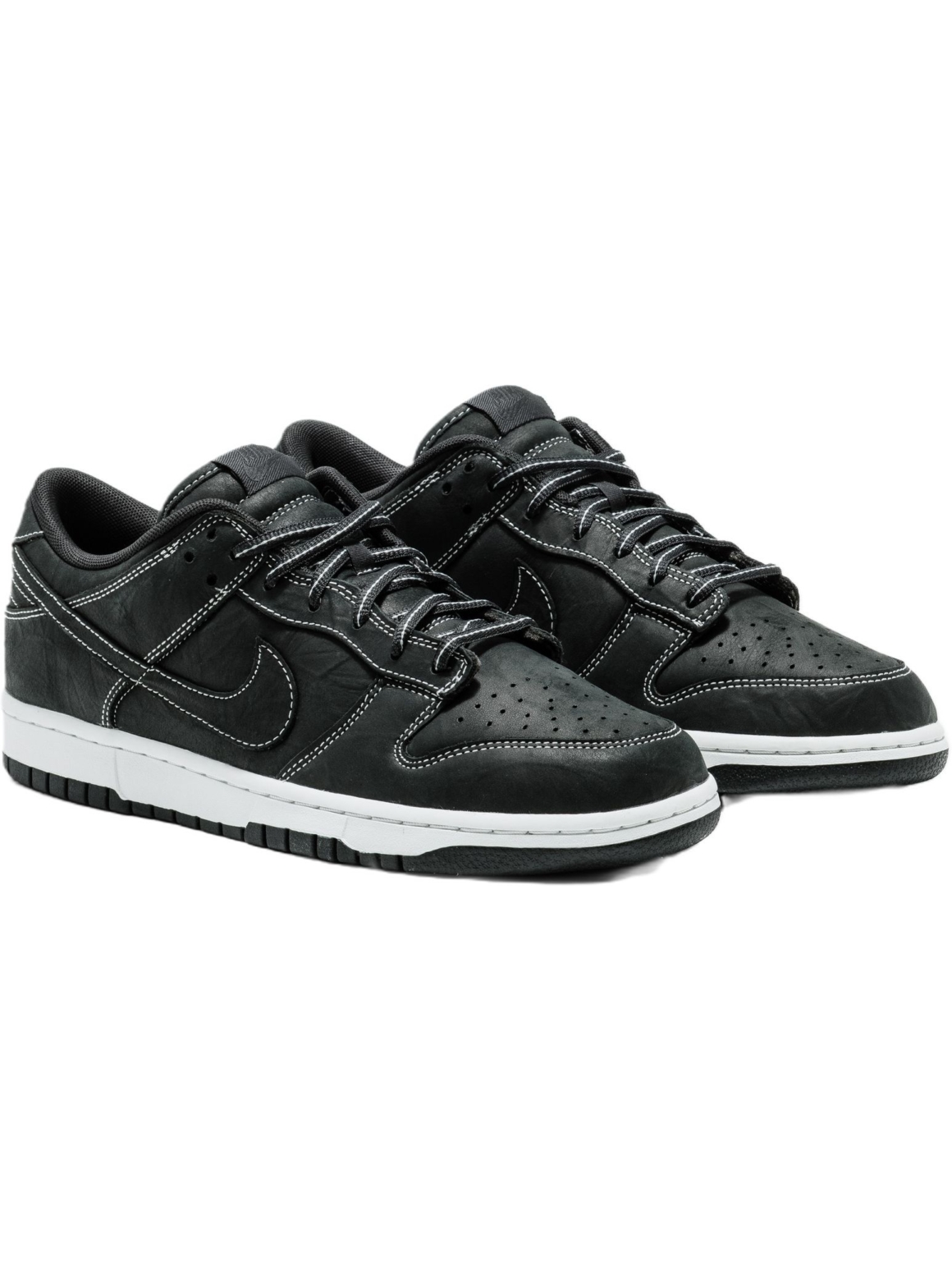 Imagem de: Tênis Nike Dunk Low Off-Noir e Summit White