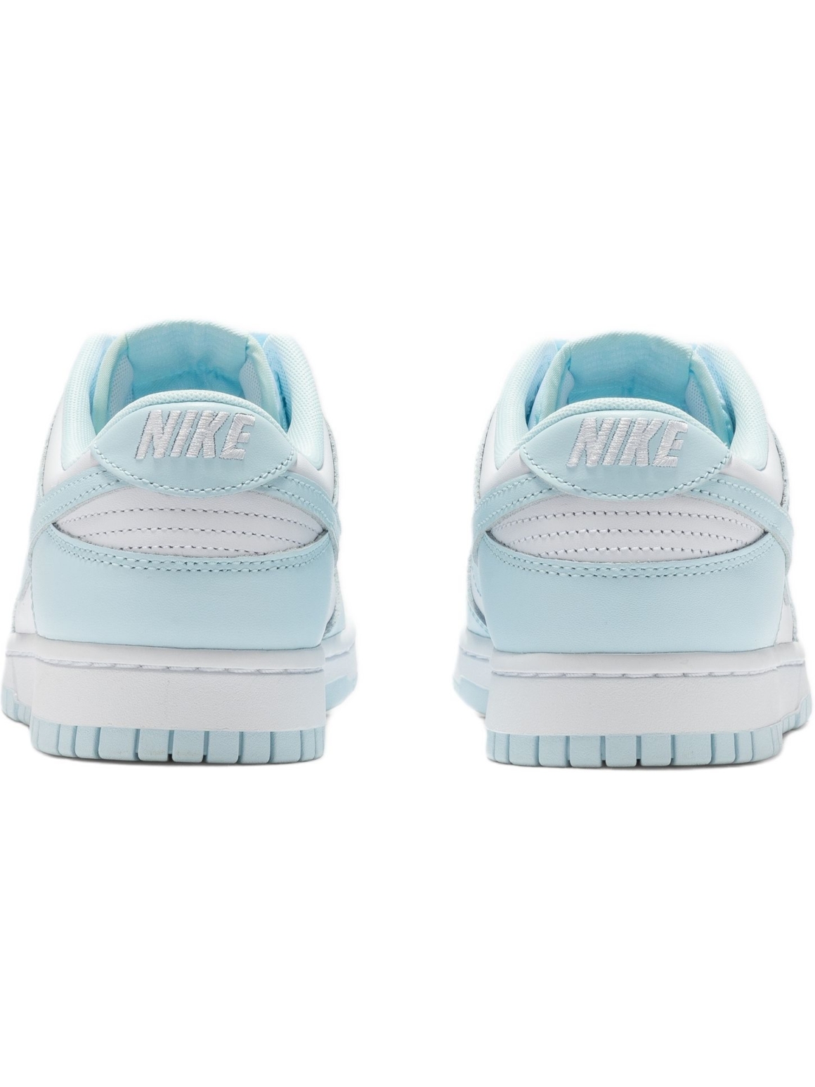 Imagem de: Tênis Nike Dunk Low Retro Branco e Azul Glacial