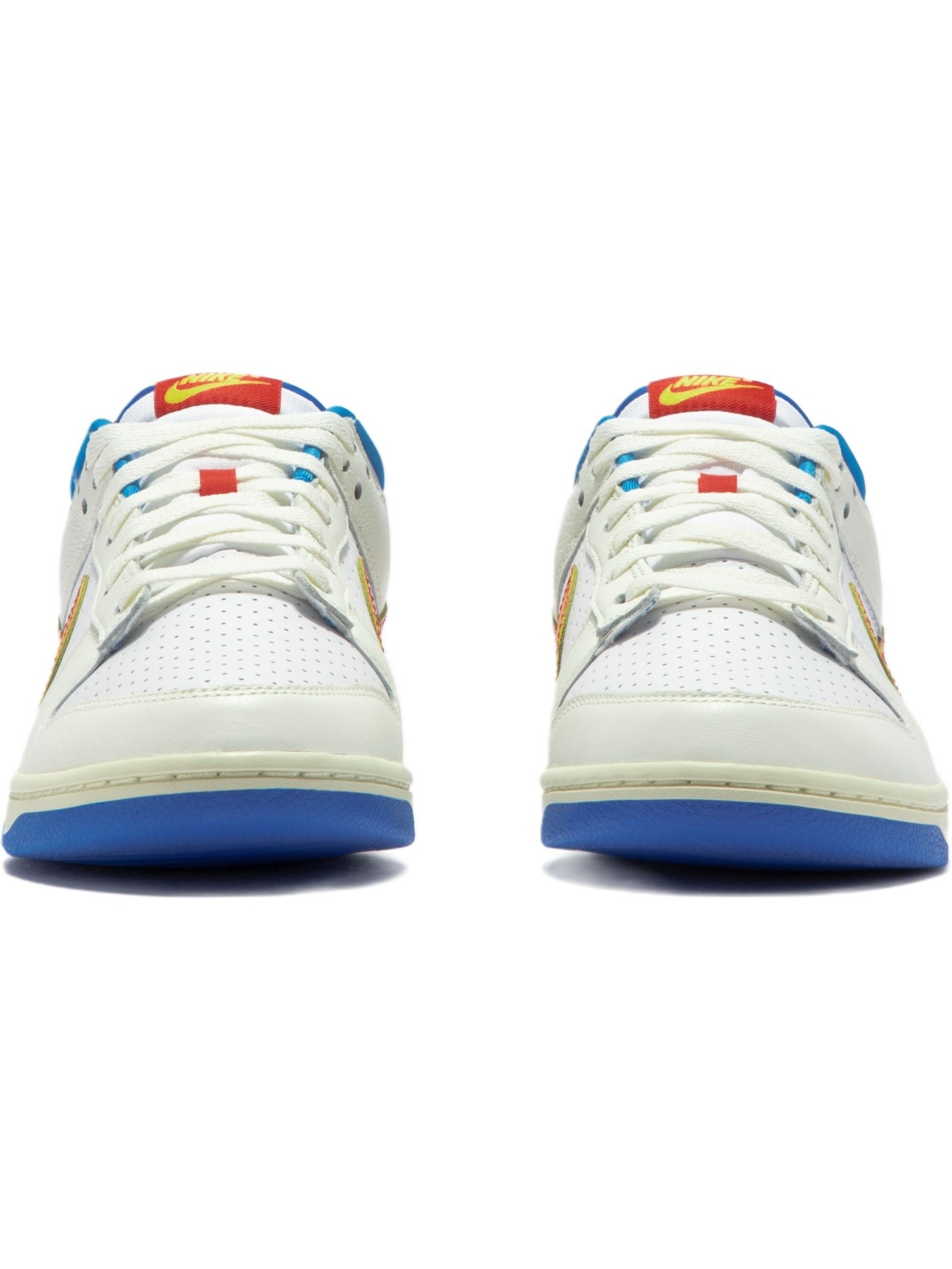 Imagem de: Tênis Nike Dunk Low Retro SE Marfim e Vermelho