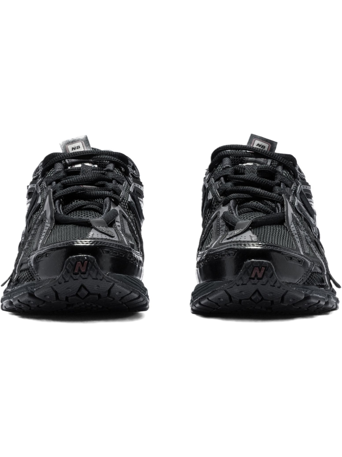 Imagem de: Tênis New Balance 1906A Preto e Prata