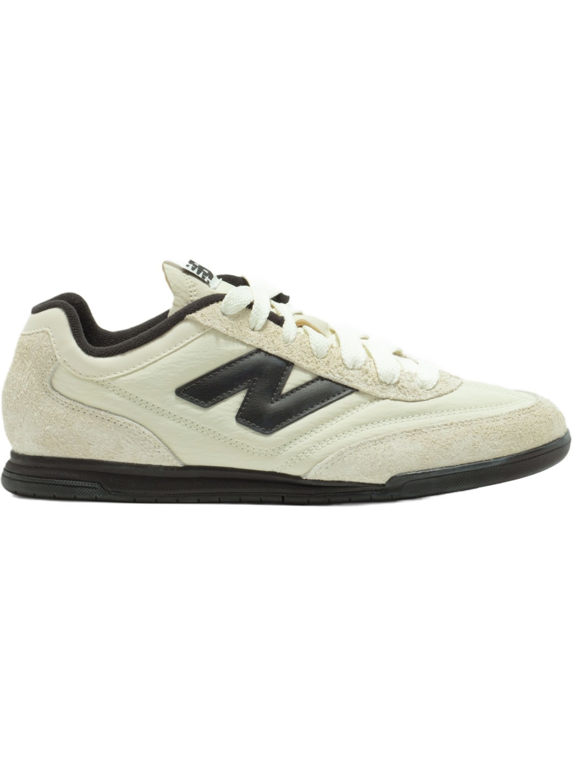 Imagem de: Tênis New Balance RC42 Bege