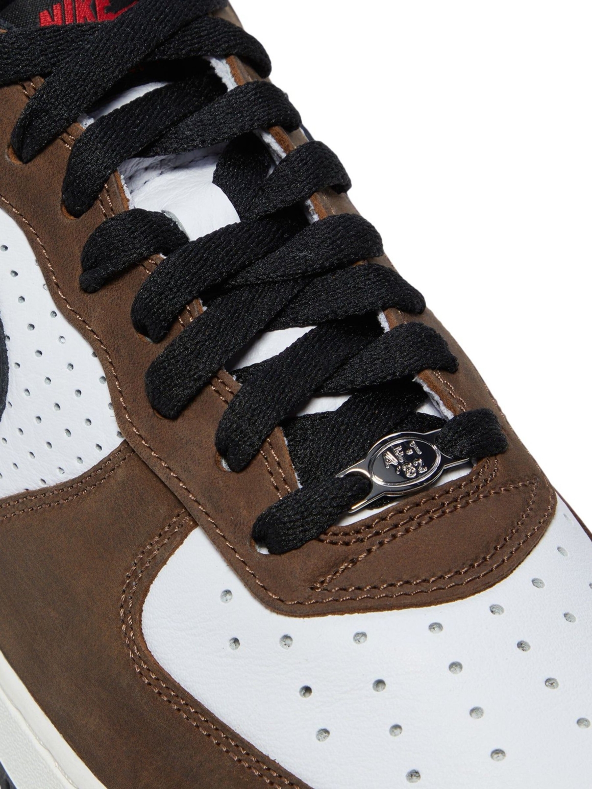 Imagem de: Tênis Nike Air Force 1 Low Retro Linen Bege