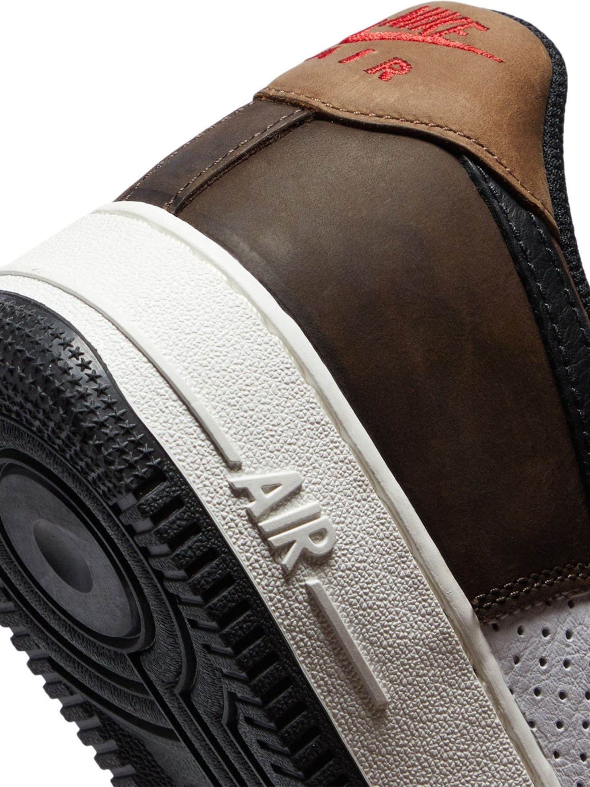 Imagem de: Tênis Nike Air Force 1 Low Retro Linen Bege