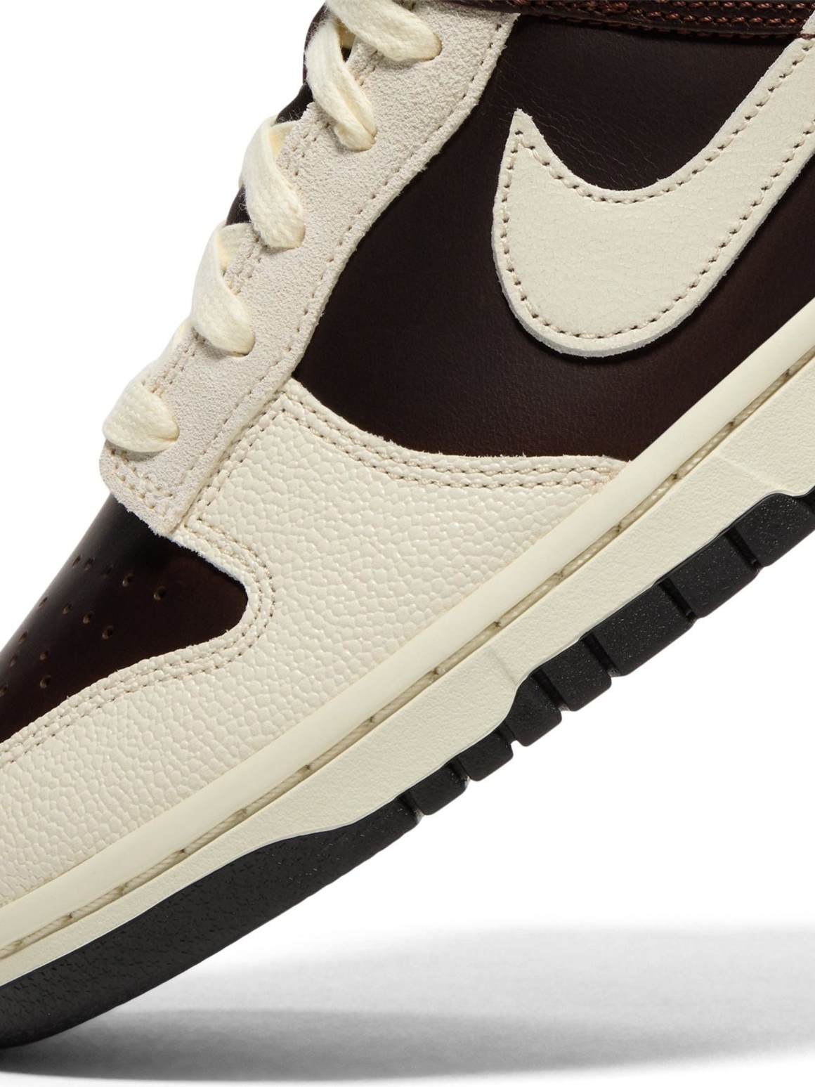 Imagem de: Tênis Nike Dunk Low Retro Marrom