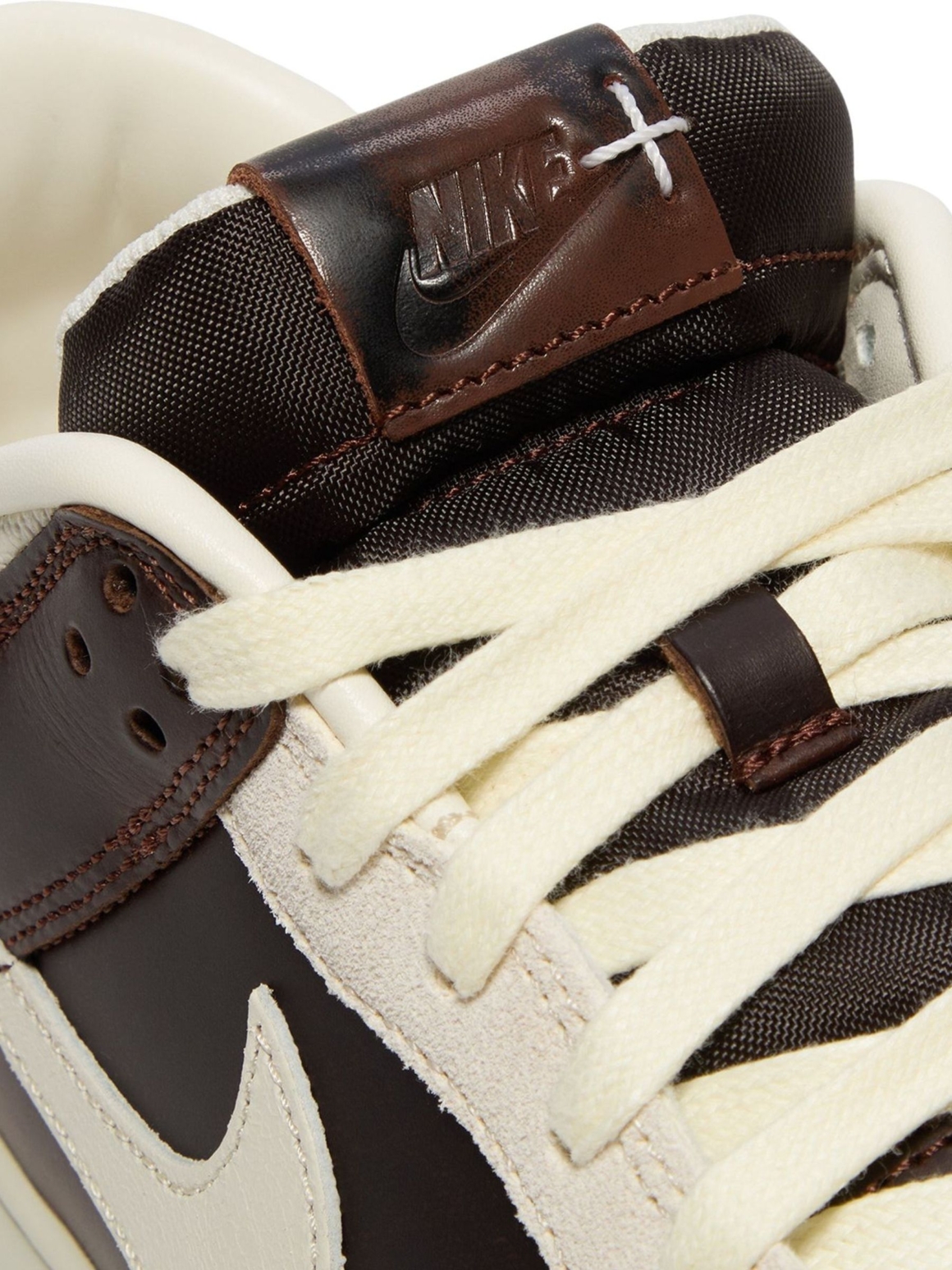 Imagem de: Tênis Nike Dunk Low Retro Marrom