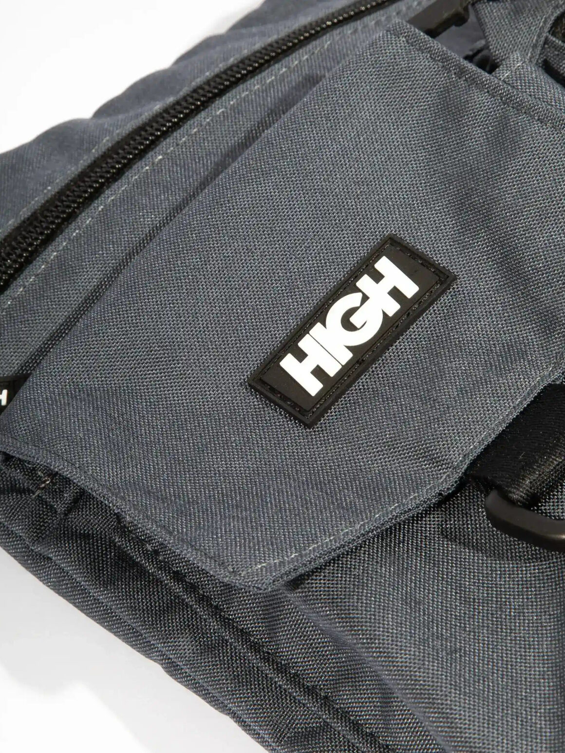 Imagem de: Bolsa Cargo High Company Cinza