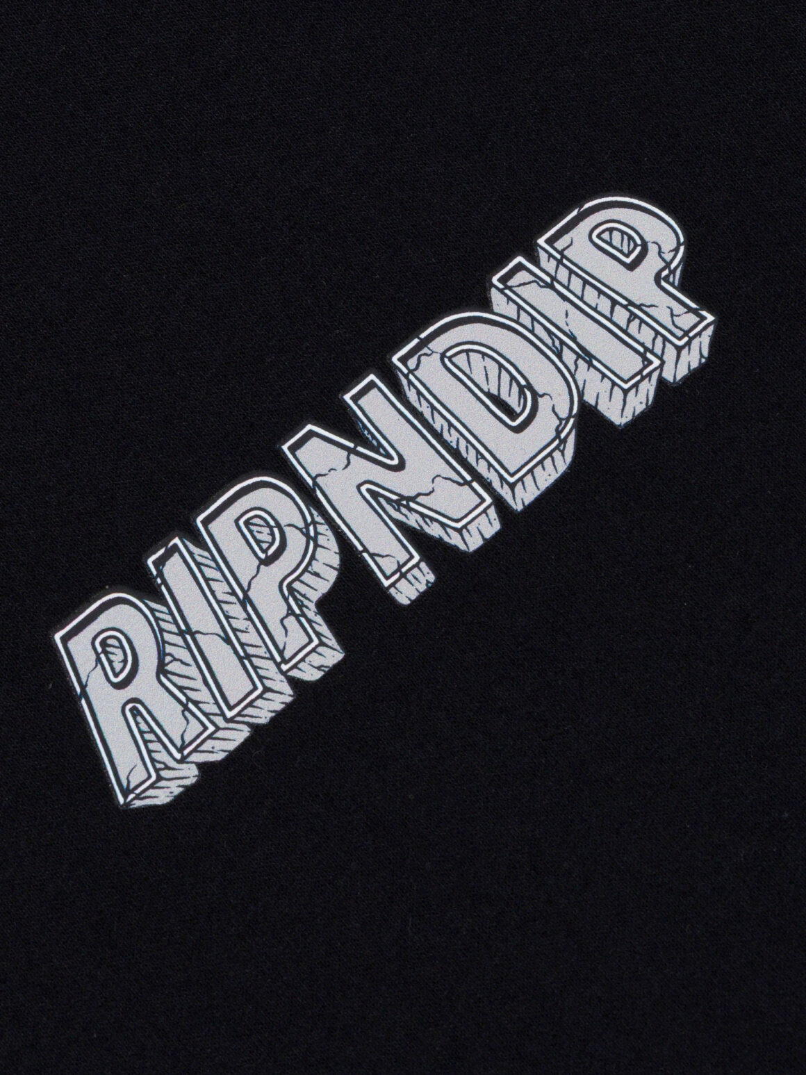 Imagem de: Camiseta RIPNDIP Colossus Preta