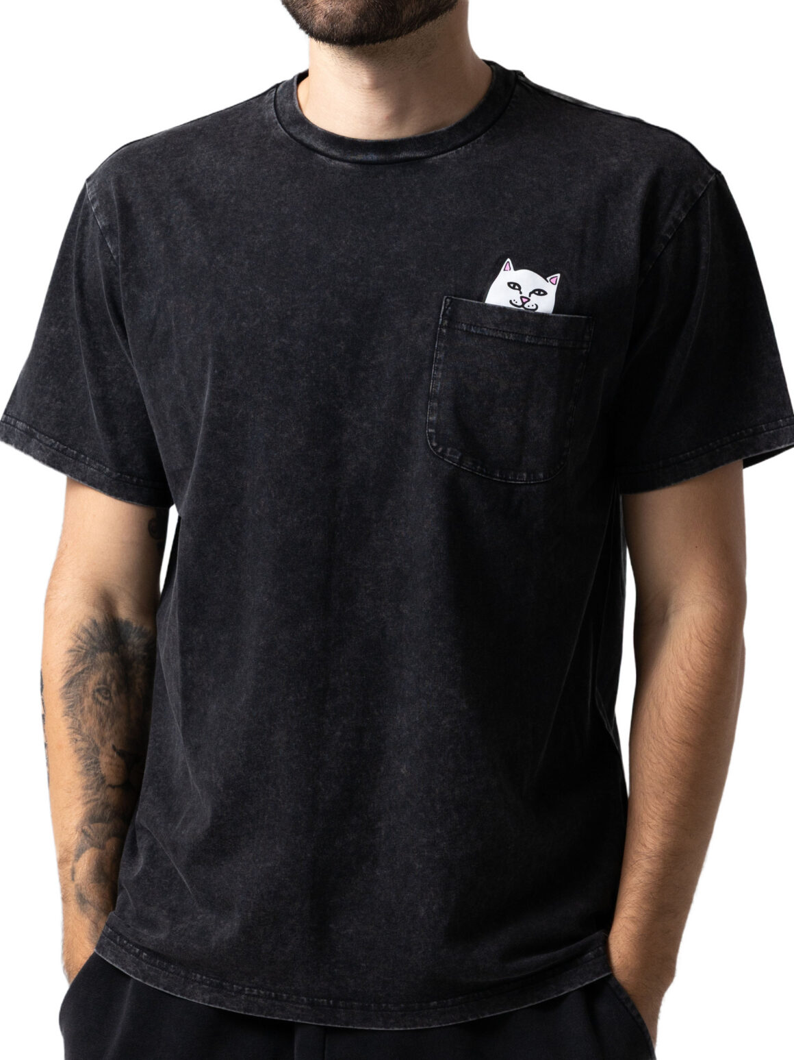 Imagem de: Camiseta RIPNDIP Lord Nermal Pocket Tee Preto Vintage