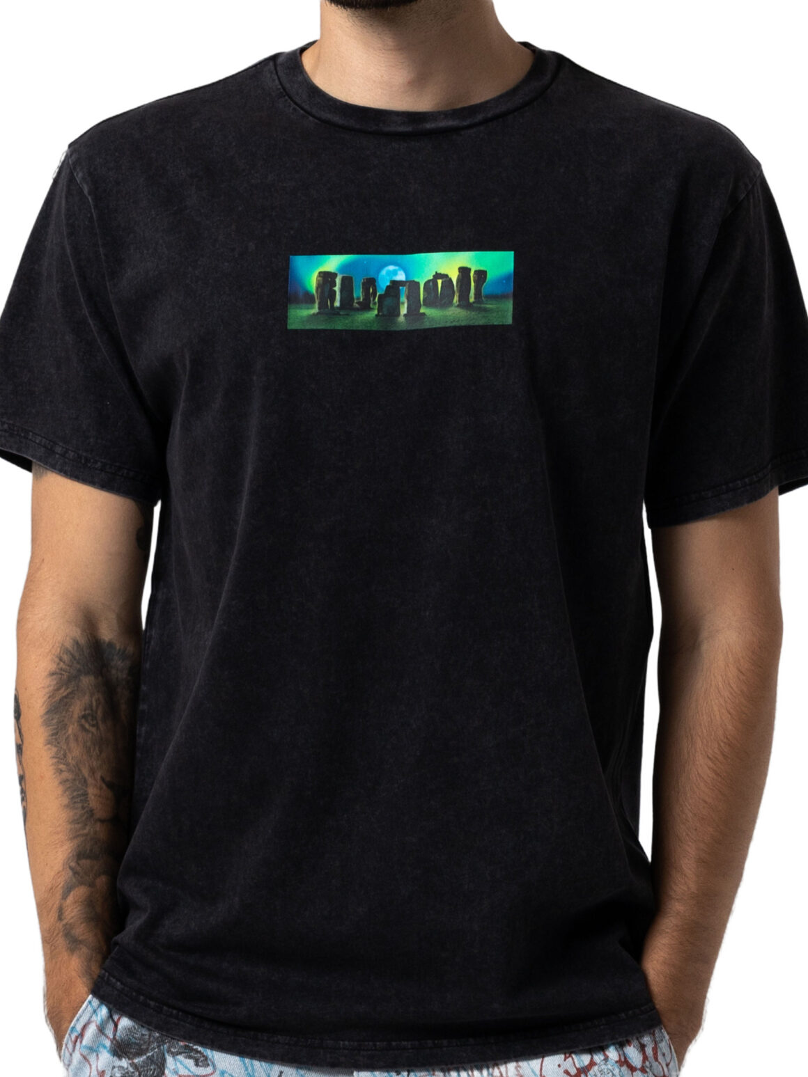 Imagem de: Camiseta Ripndip UFO Tours Preto Estonado