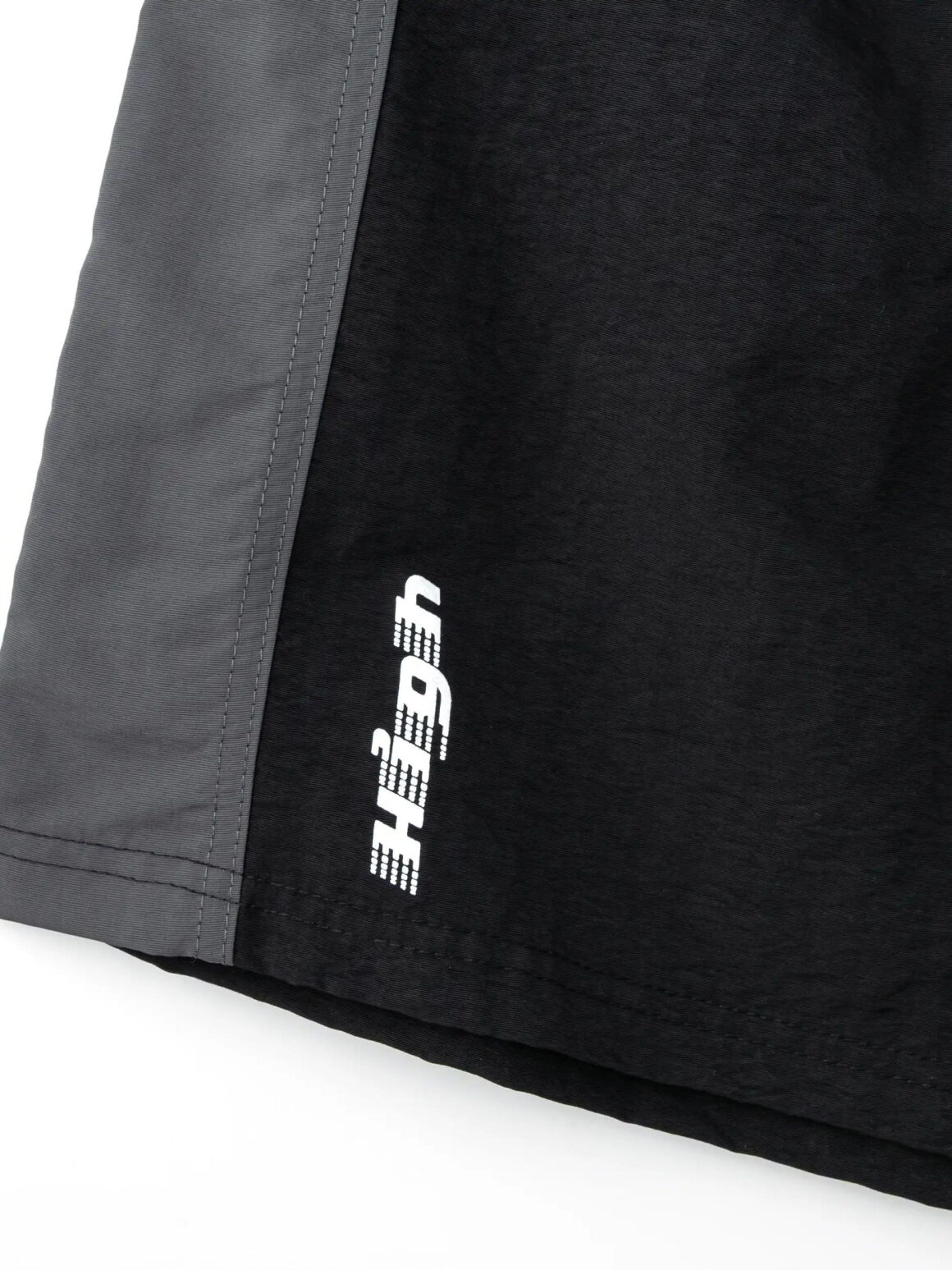 Imagem de: Shorts High Company Runner Preto