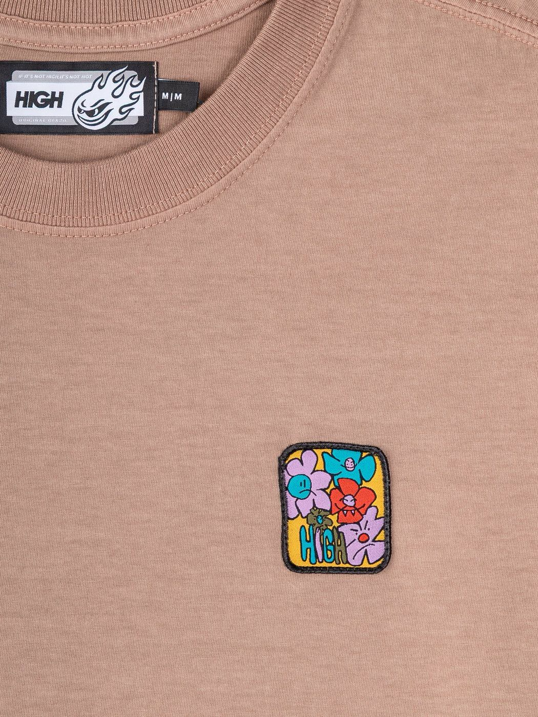 Imagem de: Camiseta HIGH Company Bloom Bege