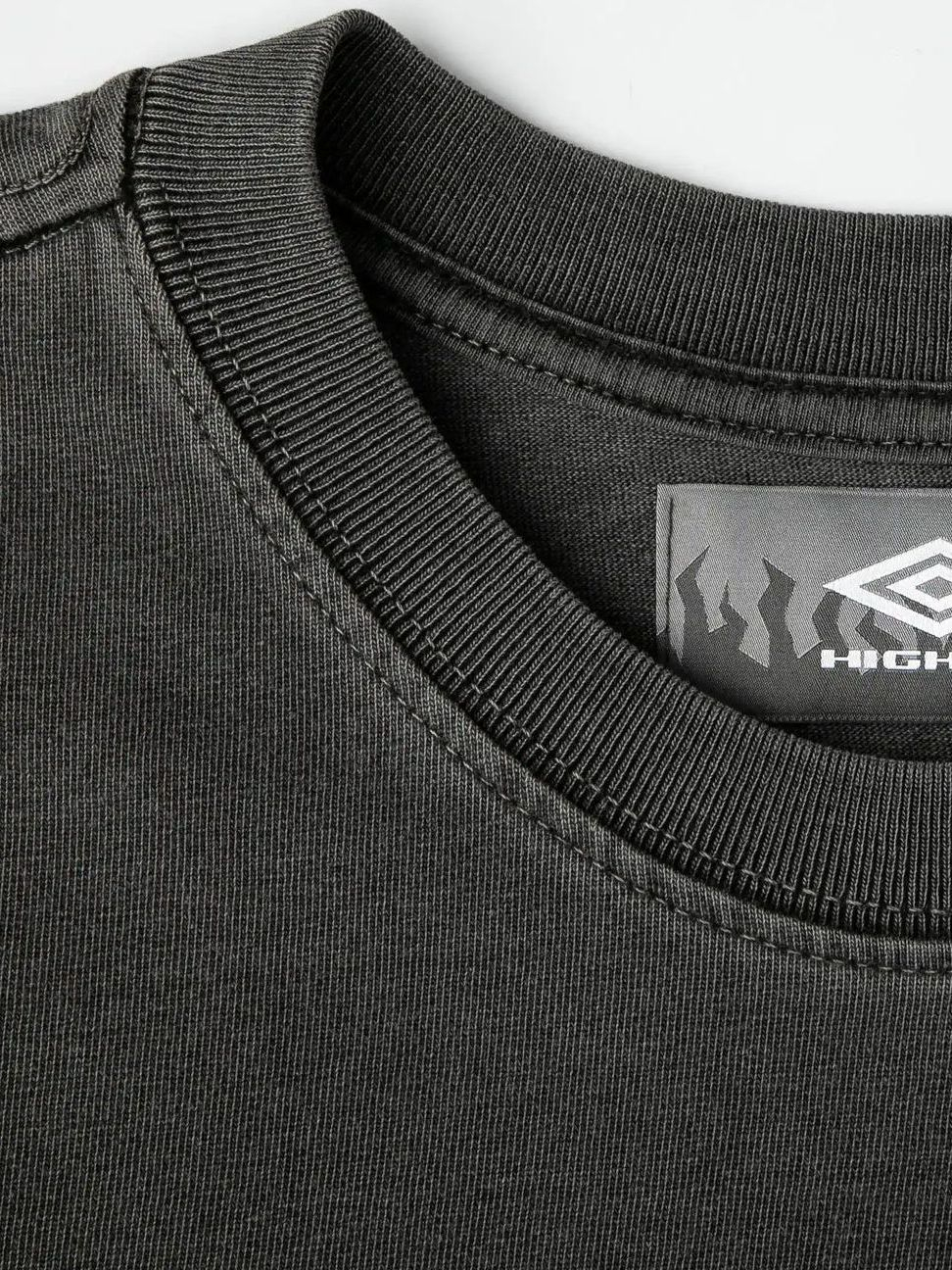 Imagem de: Camiseta HIGH Company High X Umbro Preto Lavado