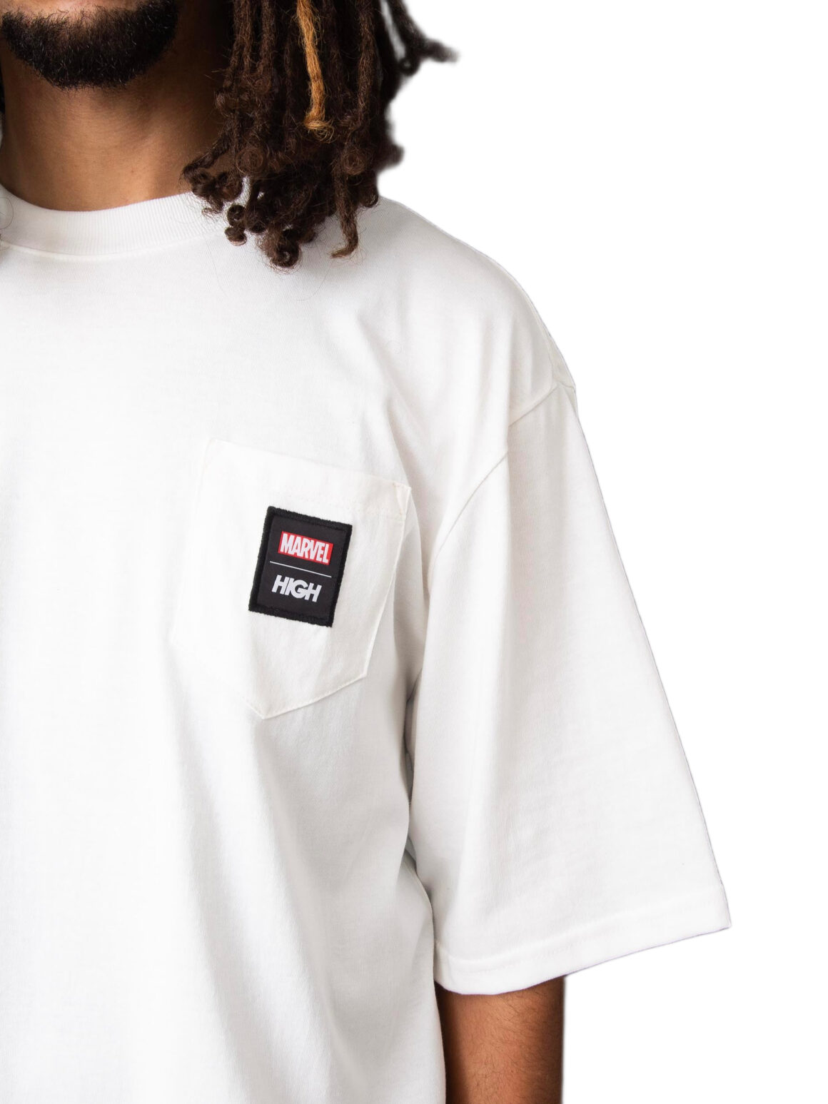 Imagem de: Camiseta HIGH Company Pocket Tee High X Marvel Branca