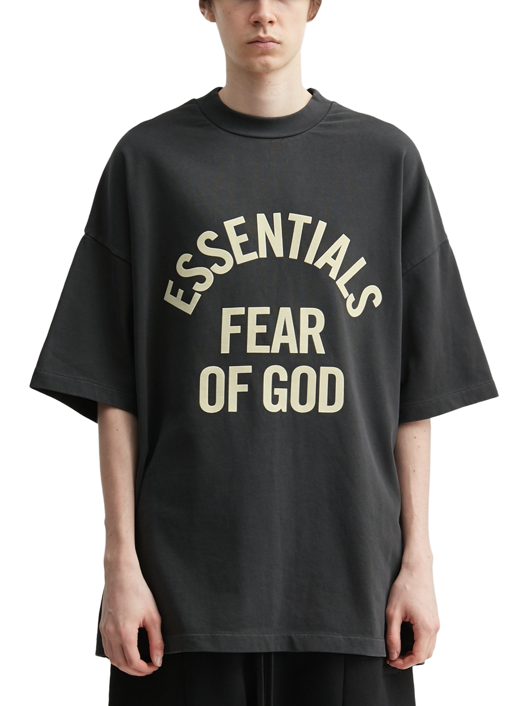 Imagem de: Camiseta Fear of God Essentials Campus 90’s Short Sleeve Tee Preto