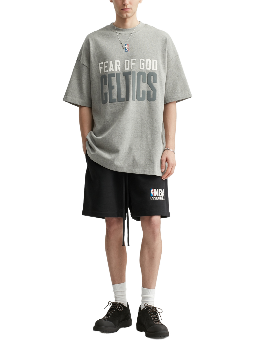 Imagem de: Camiseta Fear of God Essentials Celtics 90s Cinza Mescla