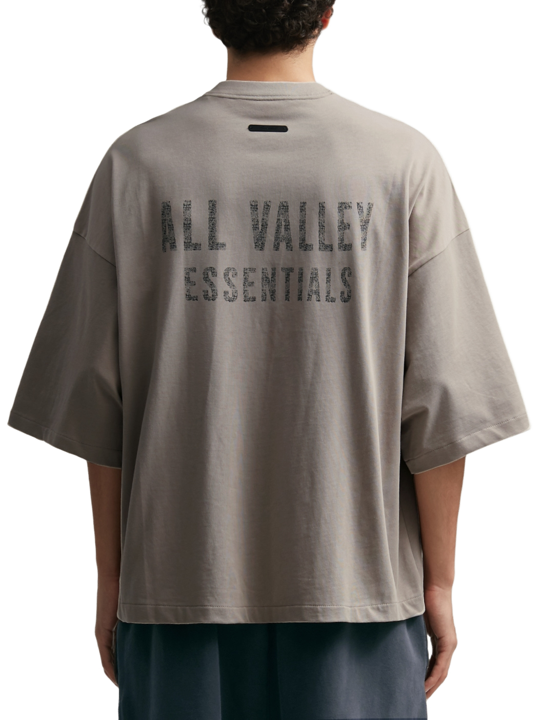 Imagem de: Camiseta Fear of God Essentials Merch Tee Boxy Fit Seal
