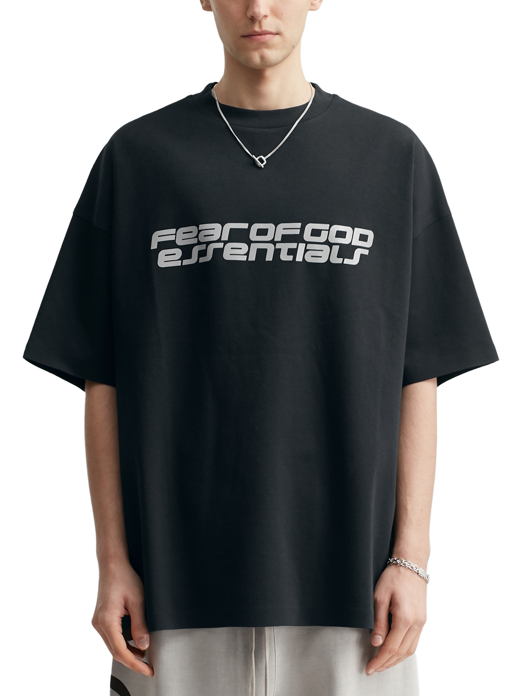 Imagem de: Camiseta Fear of God Essentials Ponte 90s Cinza Chumbo