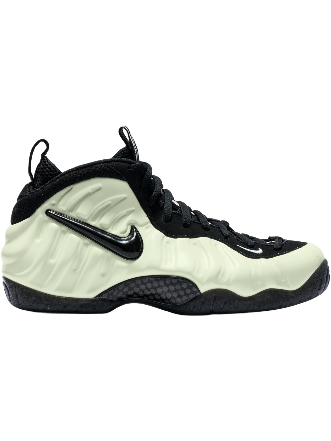 Imagem de: Tênis Nike Air Foamposite Pro Premium Branco e Preto