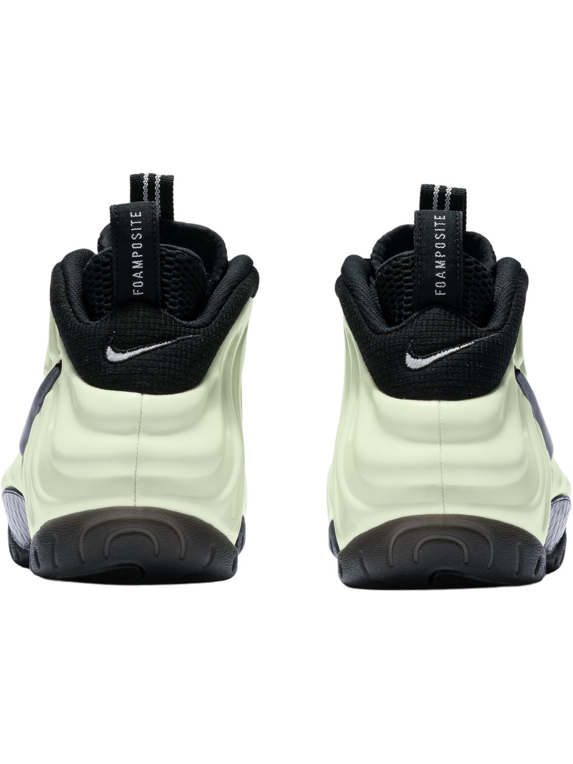 Imagem de: Tênis Nike Air Foamposite Pro Premium Branco e Preto