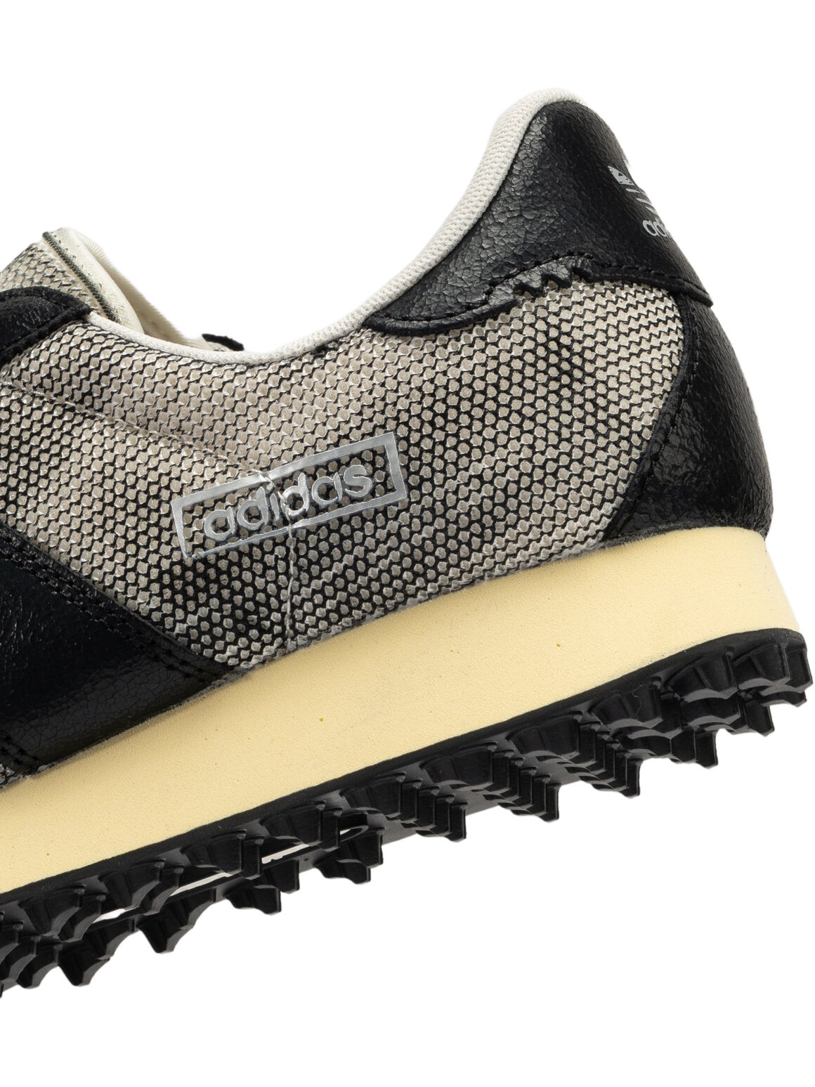 Imagem de: Tênis Adidas DND BW Run Preto
