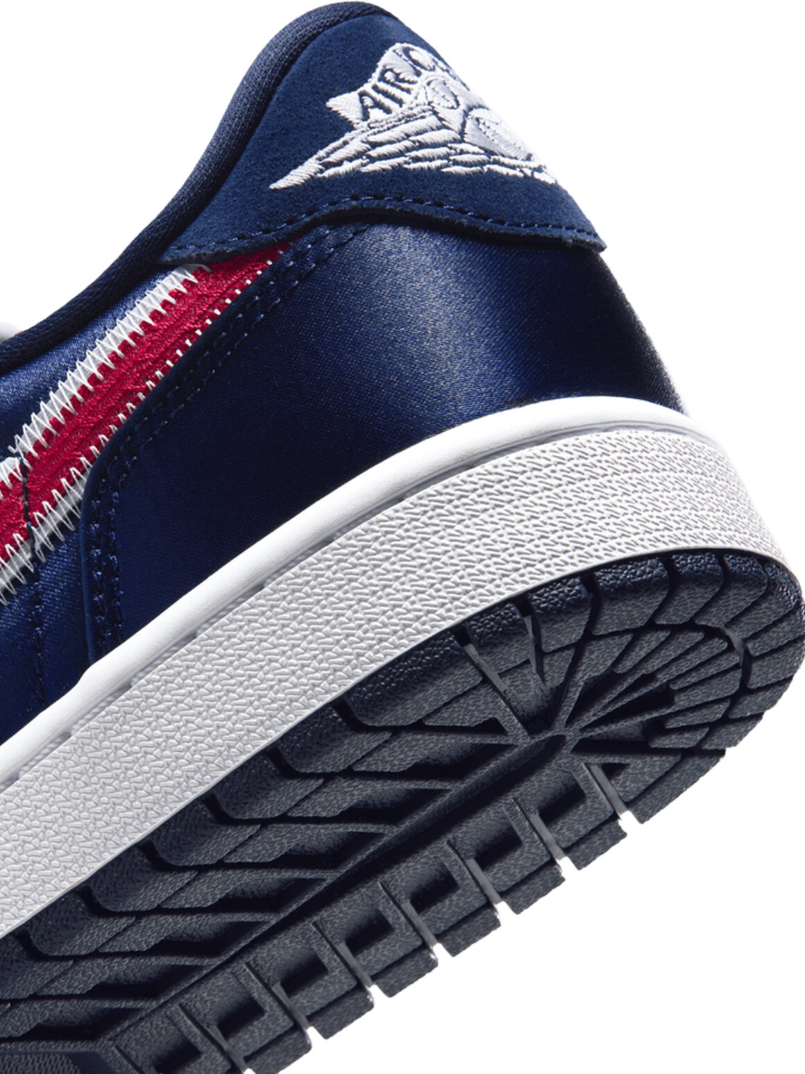 Imagem de: Tênis Jordan Air Jordan 1 Retro Low OG Azul Marinho e Vermelho