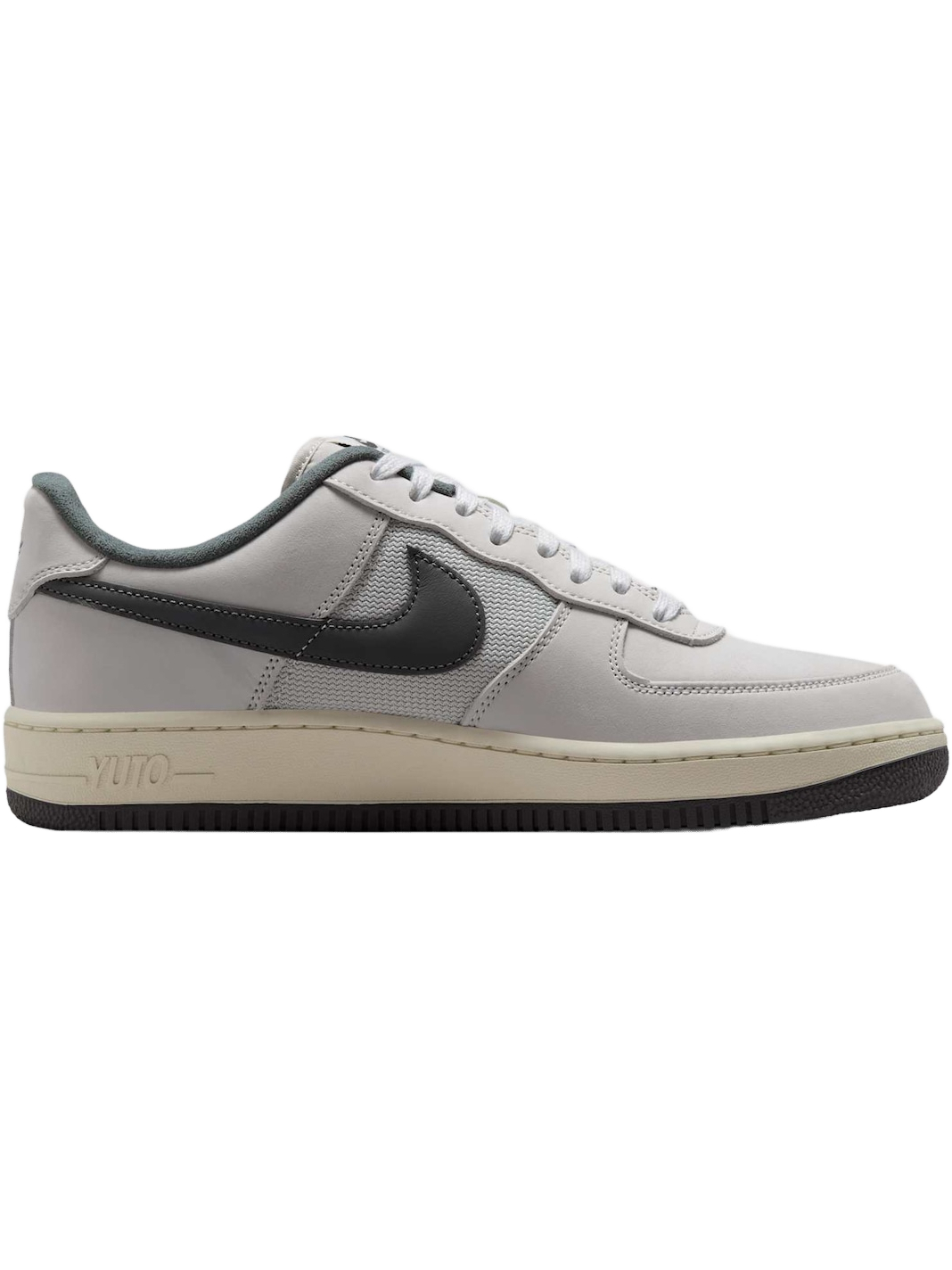 Imagem de: Tênis Nike SB Air Force 1 Yuto Branco e Cinza