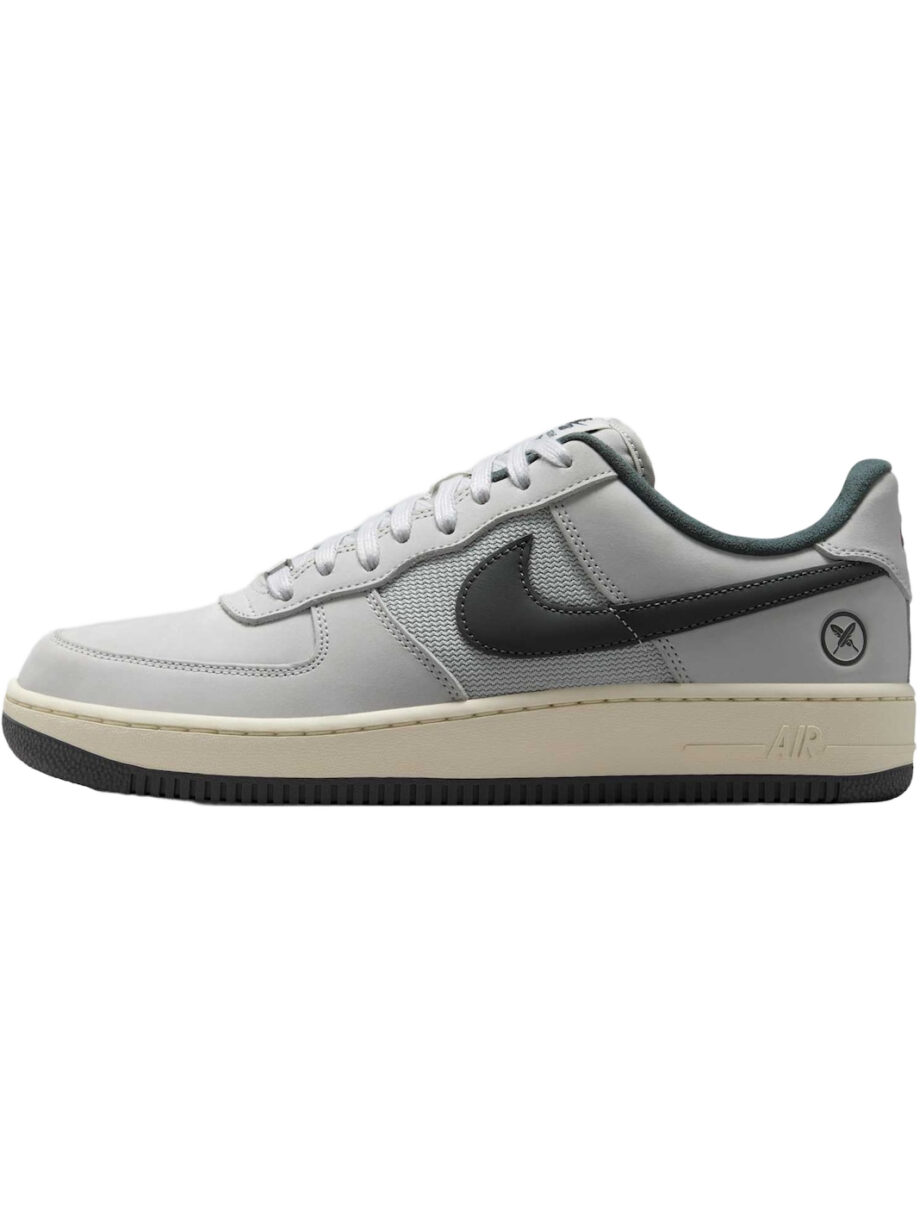 Imagem de: Tênis Nike SB Air Force 1 Yuto Branco e Cinza
