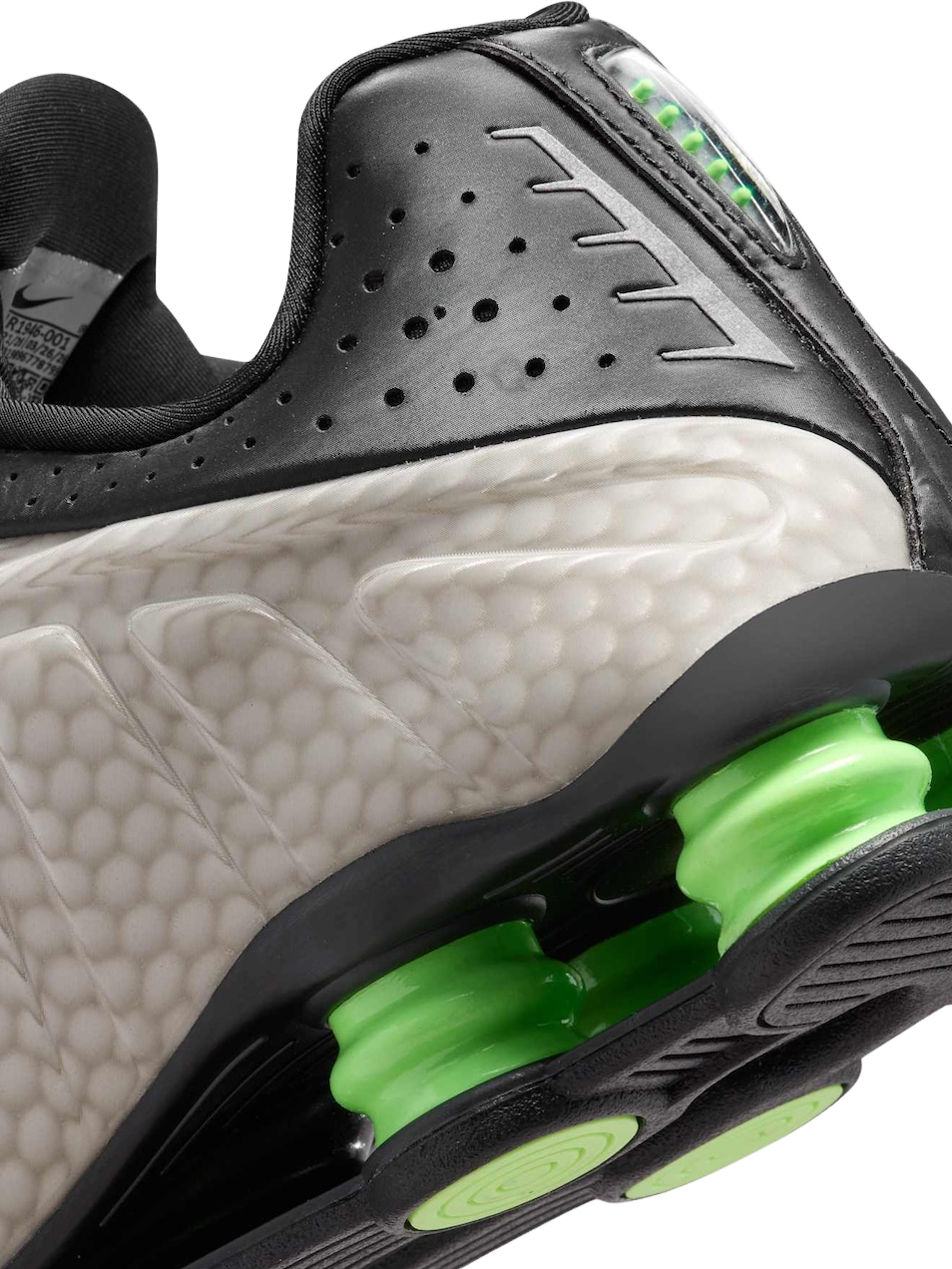 Imagem de: Tênis Nike Shox R4 SP Preto e Verde Limão
